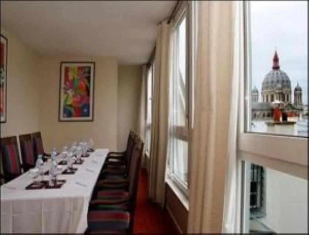 Pavillon Saint Augustin Hotell