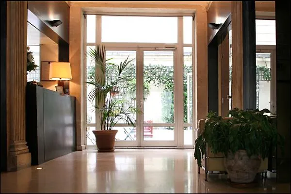 Pavillon Saint Augustin Hotell 3*