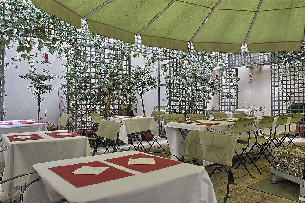 Pavillon Saint Augustin Hotell